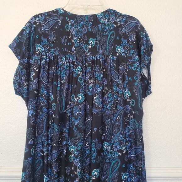 89th and Madison Top Paisley Blouse Blue V Neck Womens Size L Polyester Spandex - Picture 10 of 10